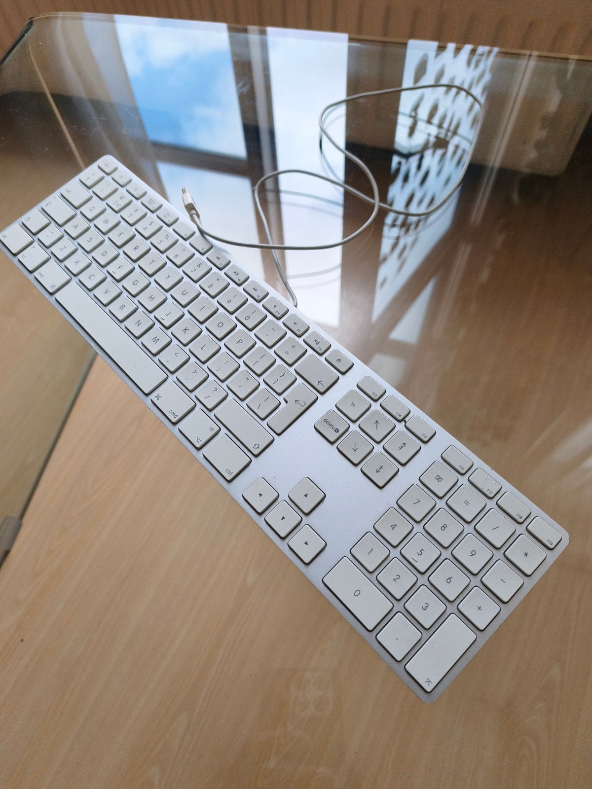 Apple bedraad toetsenbord A1243, Computers en Software, Ophalen of Verzenden, Qwerty, Apple, Bedraad
