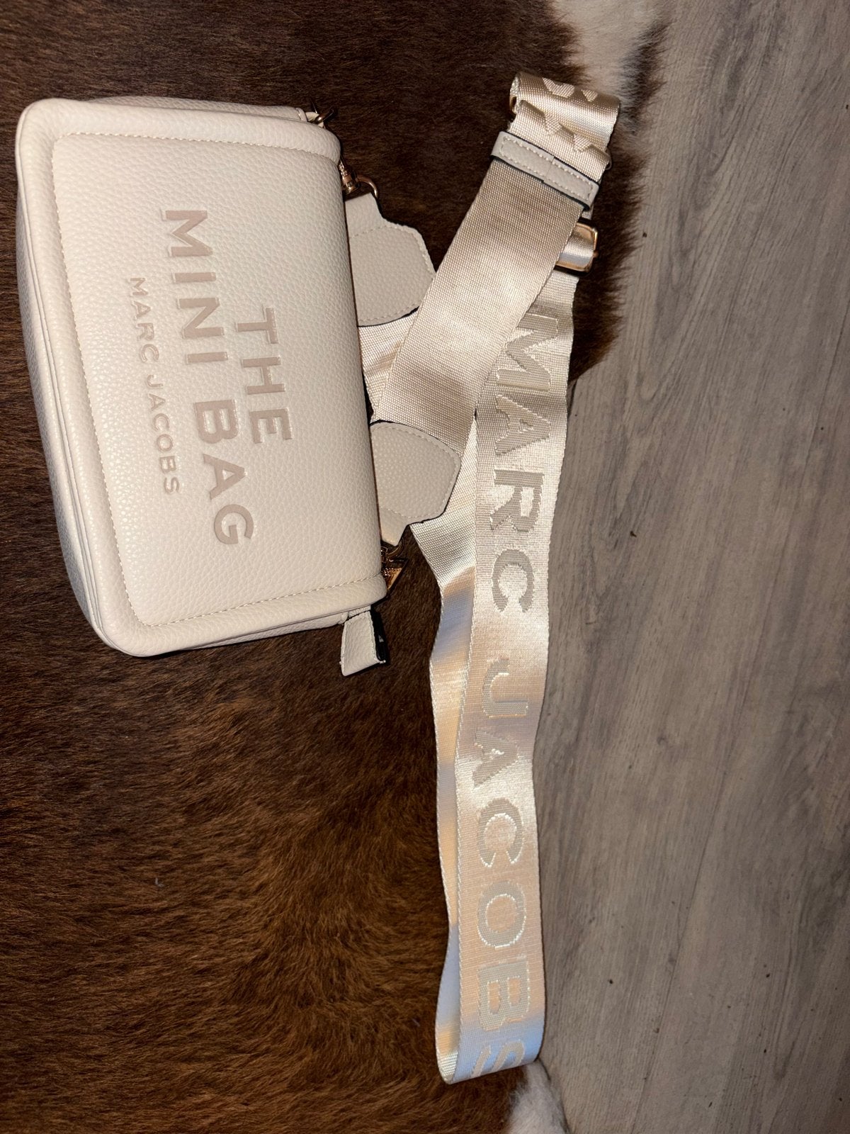 *namaak* Marc Jacobs The Mini Bag - Stijlvolle Schoudertas, Ophalen of Verzenden, Nieuw, Beige, Schoudertasje