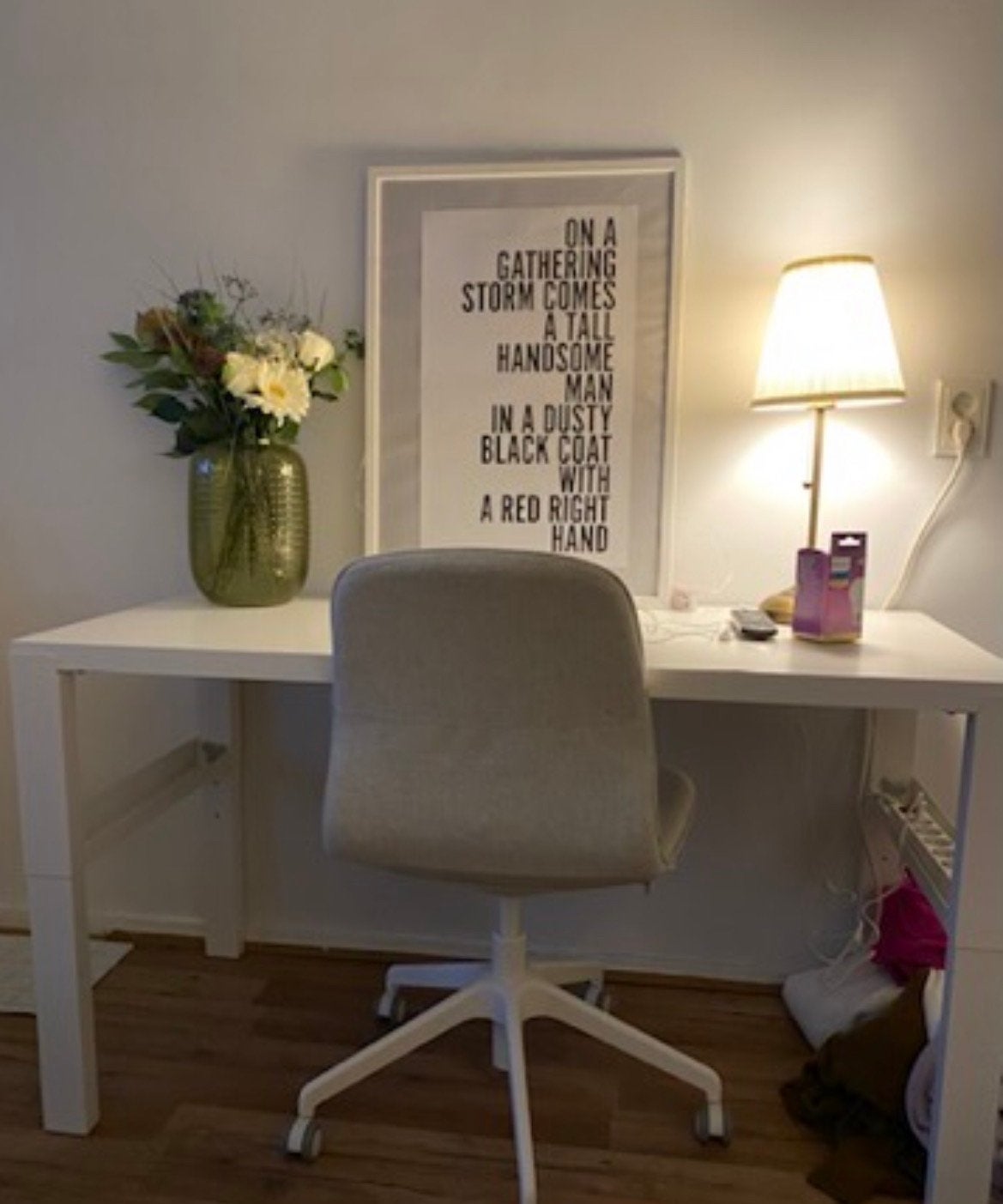 Ikea Bureau + Bureaustoel set, Ophalen, Zo goed als nieuw