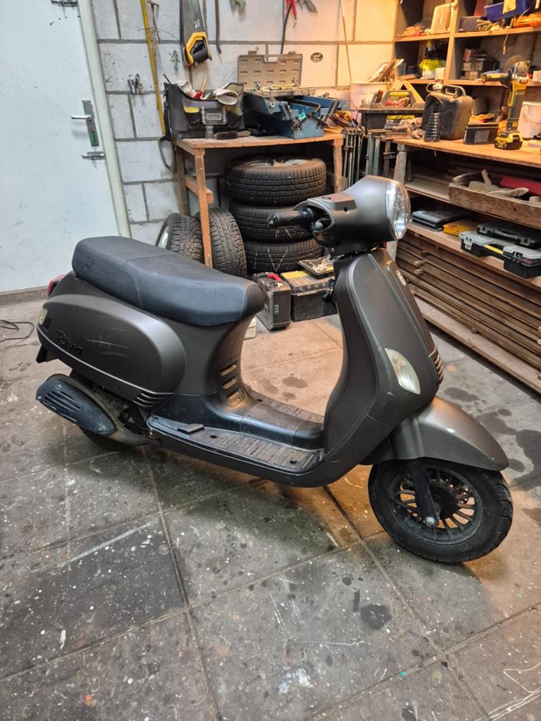 Riva scooter, Fietsen en Brommers, Snorfietsen en Snorscooters, Gebruikt, Benzine, Ophalen, Overige merken