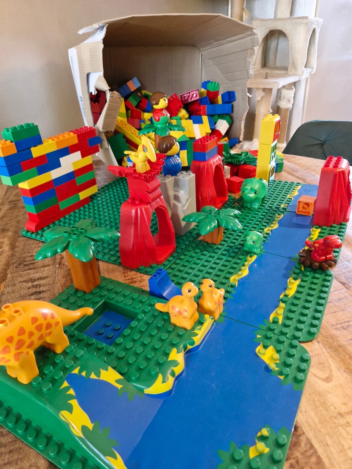 TK heel veel Duplo met Dino's en platen, Ophalen, Zo goed als nieuw, Duplo