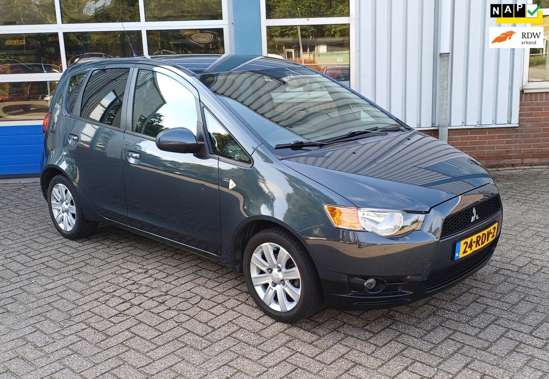 Mitsubishi Colt 1.3 Edition Two automaat .cruise,trekhaak, Stof, Gebruikt, 31 €/maand, Colt