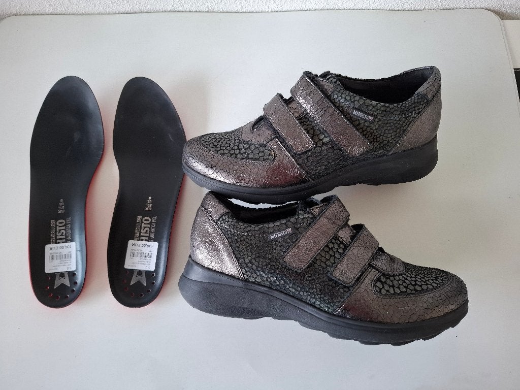 * Mephisto maat 38.5  ( 5.5 ) zwarte metallic leren sneakers, Kleding | Dames, Mephisto, Verzenden, Zwart, Sneakers of Gympen