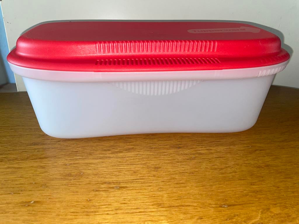 Nieuwe Tupperware Pasta maker 1,9L, Ophalen of Verzenden, Nieuw, Rood, Overige typen