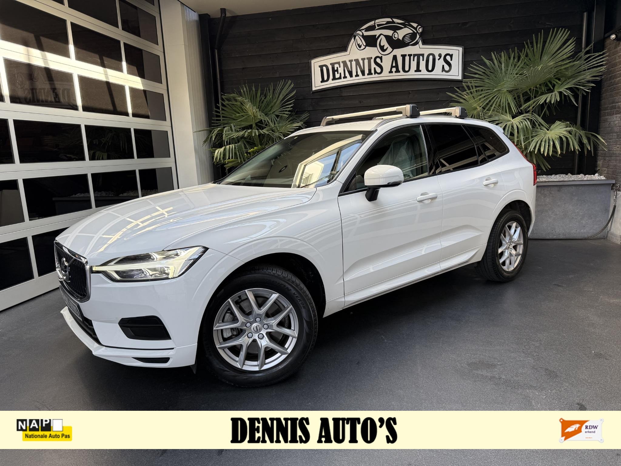 Volvo XC60 2.0 T5 Momentum, Auto's, Dealer onderhouden, Gebruikt, Euro 6, 4 cilinders