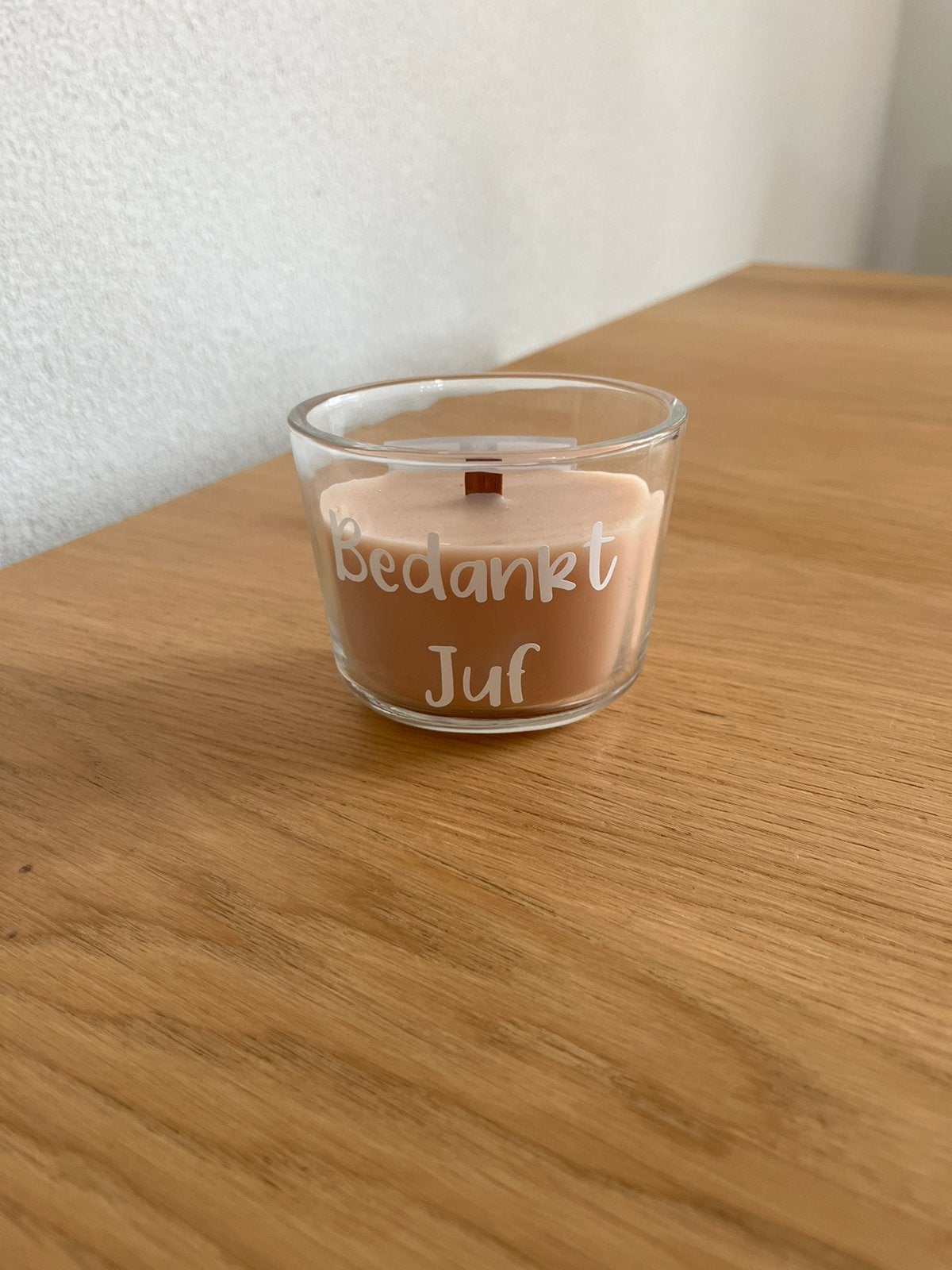 Nieuwe geurkaars met Bedankt juf erop, Huis en Inrichting, Woonaccessoires | Kandelaars en Kaarsen, Ophalen of Verzenden, Nieuw