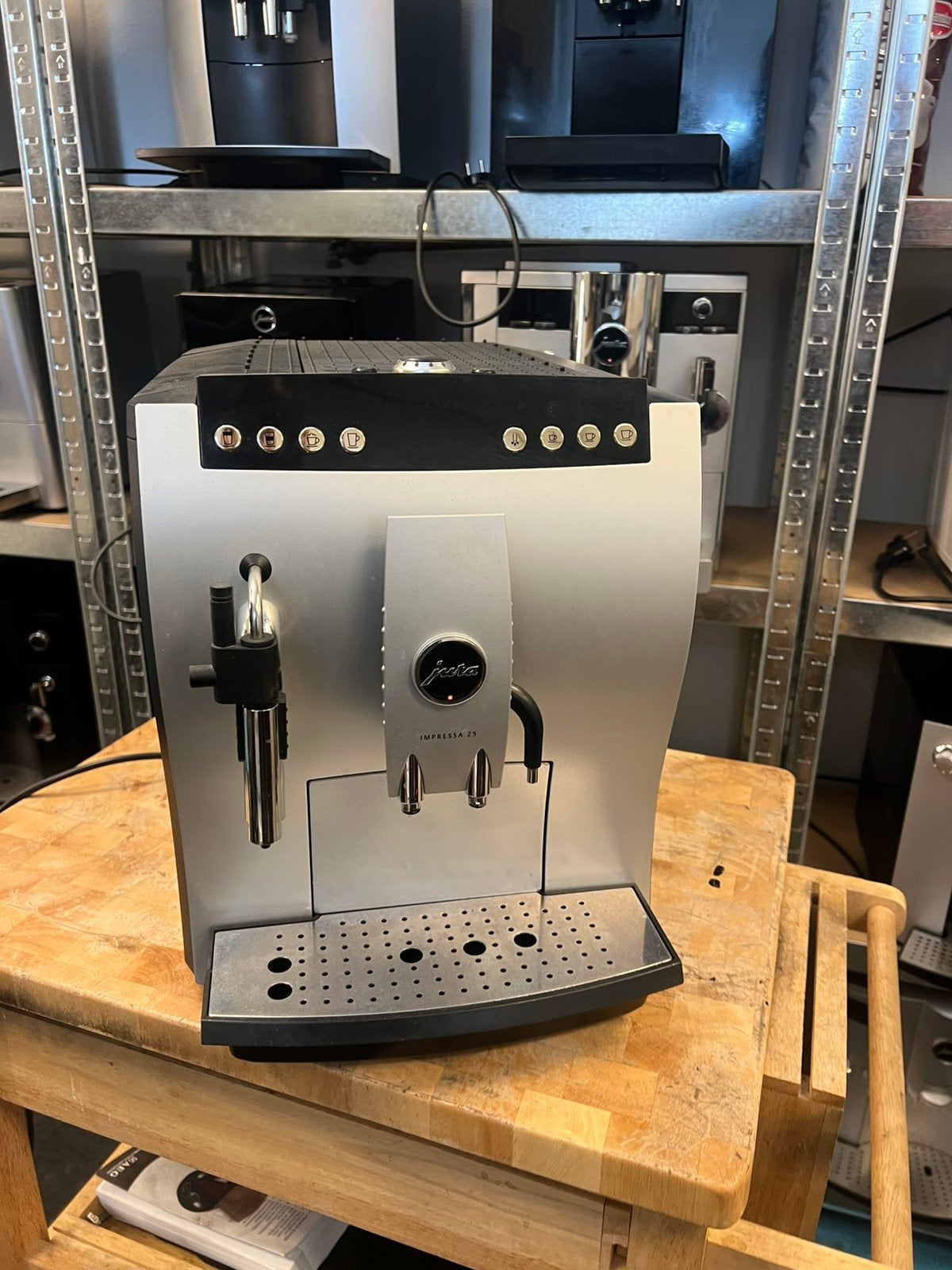 Jura z 5, Info@jura.com, 10 kopjes of meer, Koffiemachine, Ophalen of Verzenden