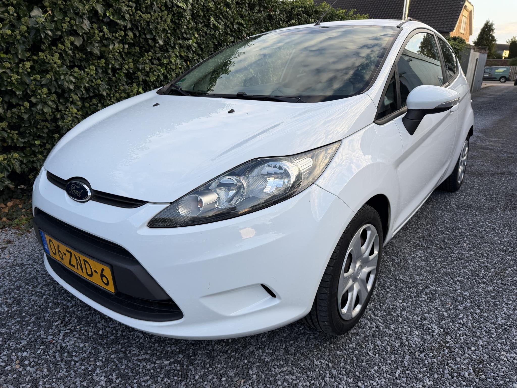 Foto 6 van Ford Fiesta 1.25 Champion | Airco | Elekt. Ramen | Radio / C