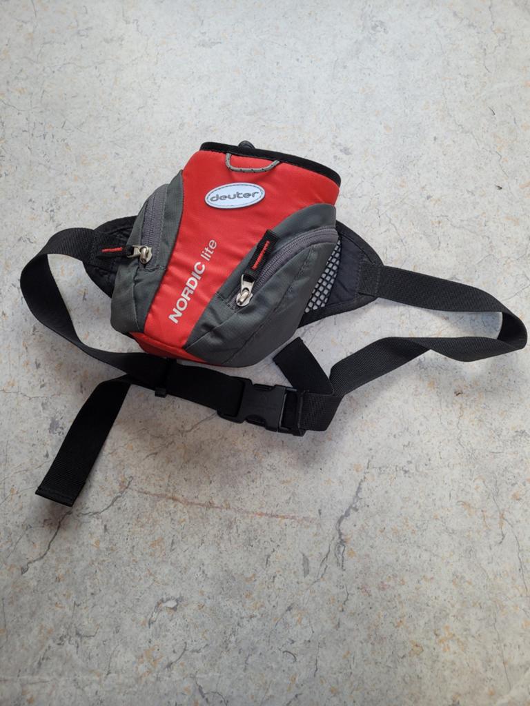 Deuter Nordic Lite heuptas - Rood/Grijs, Minder dan 30 cm, Deuter Sport GmbH & Co. KG, Daimlerstr. 23, 86368 Gersthofen, Duitsland