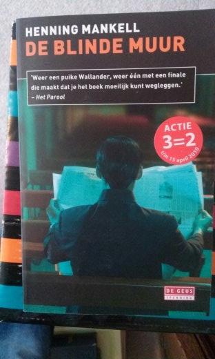 Boek - 2 - De Blinde Muur - Henning Mankell, Ophalen of Verzenden, Zo goed als nieuw
