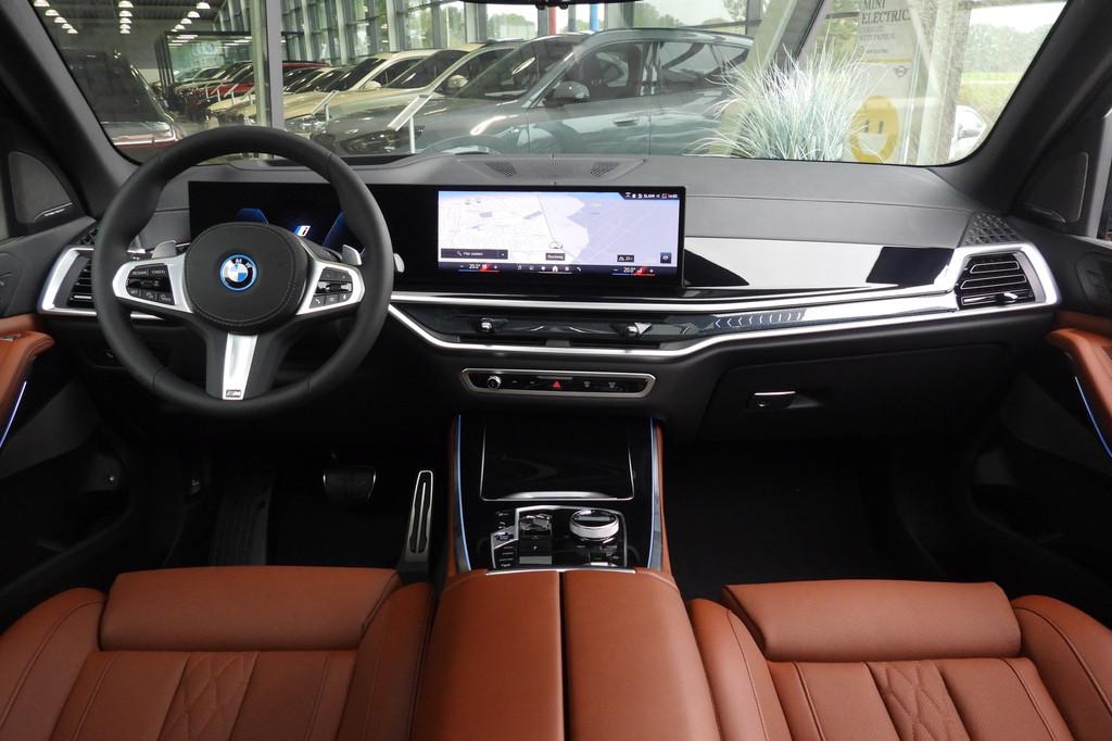 BMW X5 xDrive50e M Sport Automaat / Panoramadak / Trekhaak /, Automaat, Zwart, Leder, Bedrijf