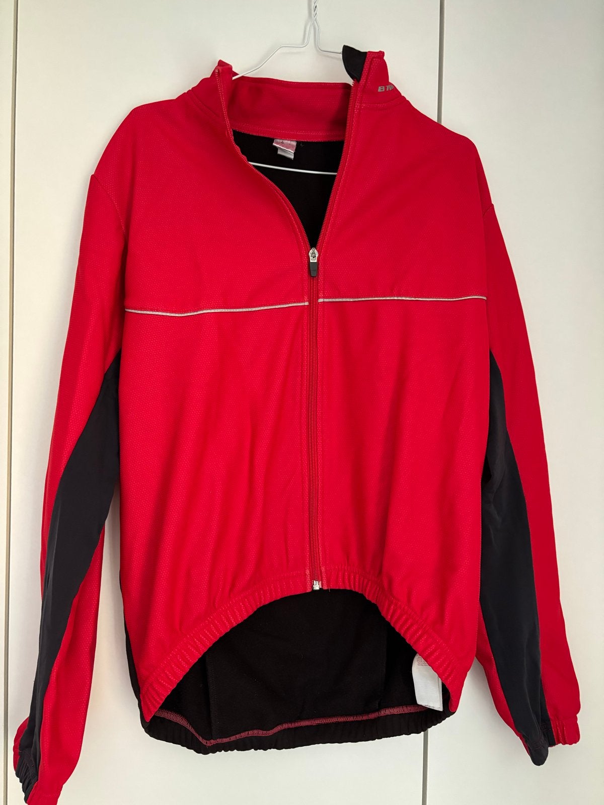 B'Twin Fietsjack Rood/Zwart Maat L, Gebruikt, Heren, Ophalen of Verzenden, L