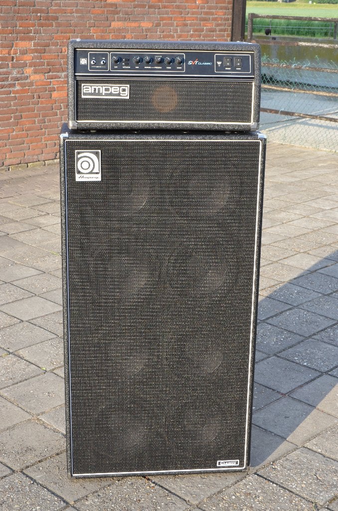 Ampeg SVT Classic USA in flightcase + Ampeg SVT 8x10, Ophalen, Gebruikt, Basgitaar, 100 watt of meer