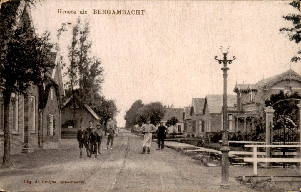 Bergambacht - Straat - Personen, Ophalen of Verzenden, Voor 1920, Gelopen, Zuid-Holland