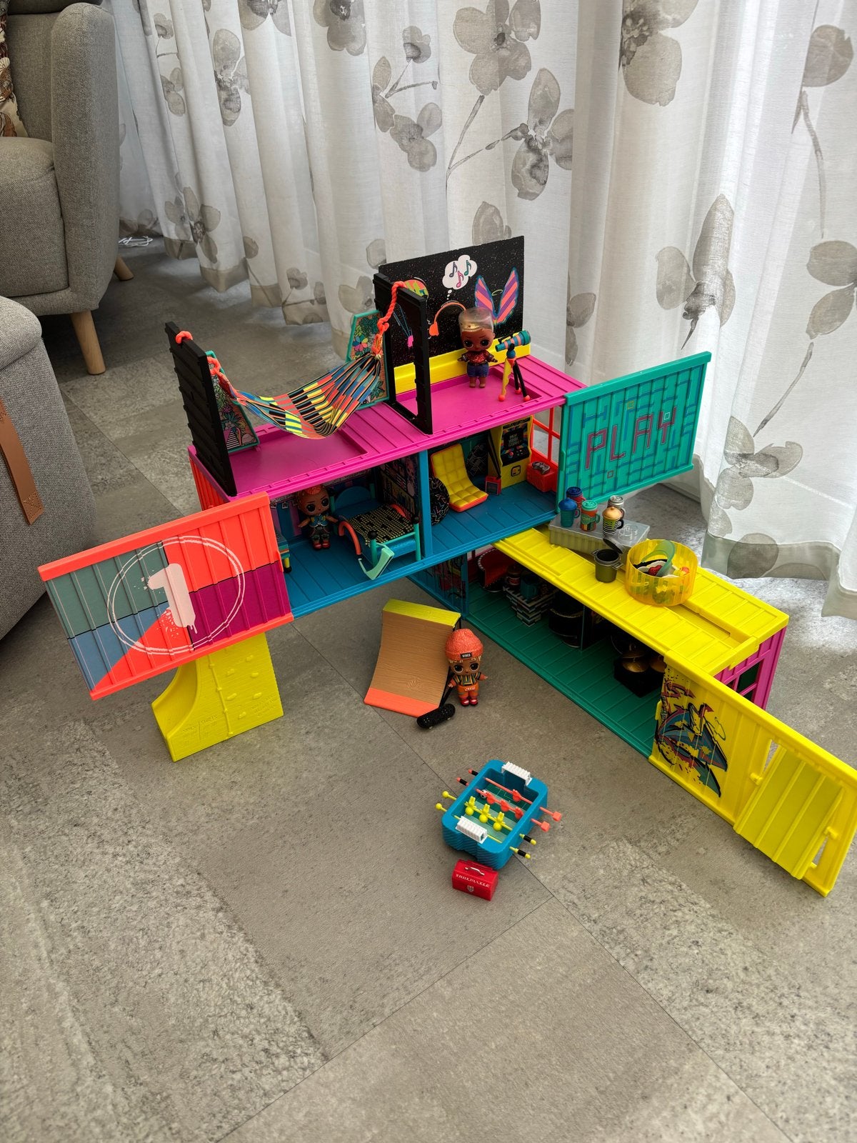 L.O.L. Surprise Speelset met 3 poppen en veel accessoires, Ophalen of Verzenden, Gebruikt, Jongen of Meisje
