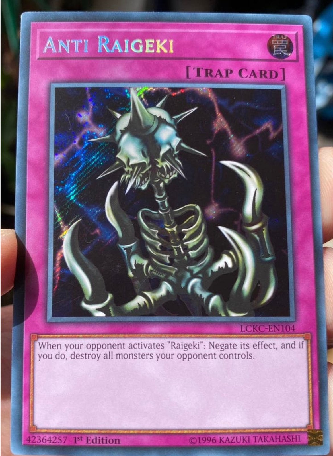 Yu-Gi-Oh! Anti Raigeki LCKC 1st Edition !, Hobby en Vrije tijd, Verzamelkaartspellen | Yu-gi-Oh!, Ophalen of Verzenden, Zo goed als nieuw