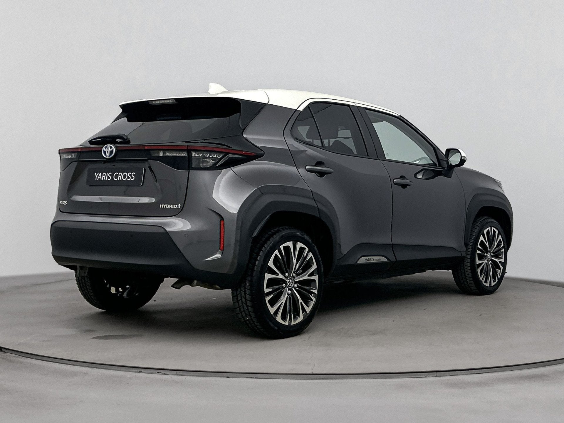 Toyota Yaris Cross 1.5 Hybrid Executive Bi-Tone | 360 Came, 12 maanden, Gebruikt, 1490 cc, Bedrijf
