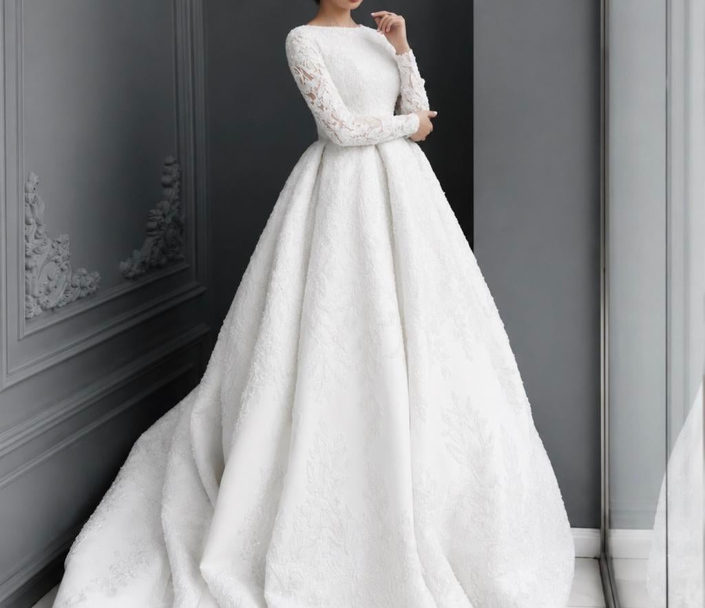 Elegante Trouwjurk met Lange Mouwen en Kant, Ophalen of Verzenden, Zo goed als nieuw, Wit, Trouwjurk