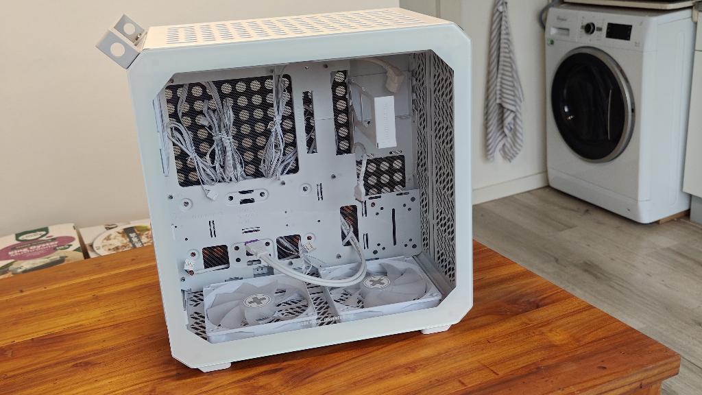 Cooler Master Qube 500 + 5 RGB Fans, Computers en Software, Computerbehuizingen, Gebruikt, Ophalen