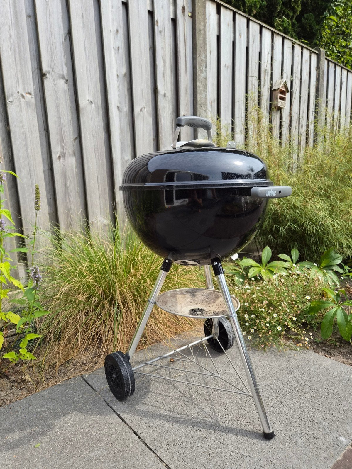 Weber Kettle houtskool BBQ zwart ø 47 cm, Tuin en Terras, Houtskoolbarbecues, Ophalen, Gebruikt, Weber