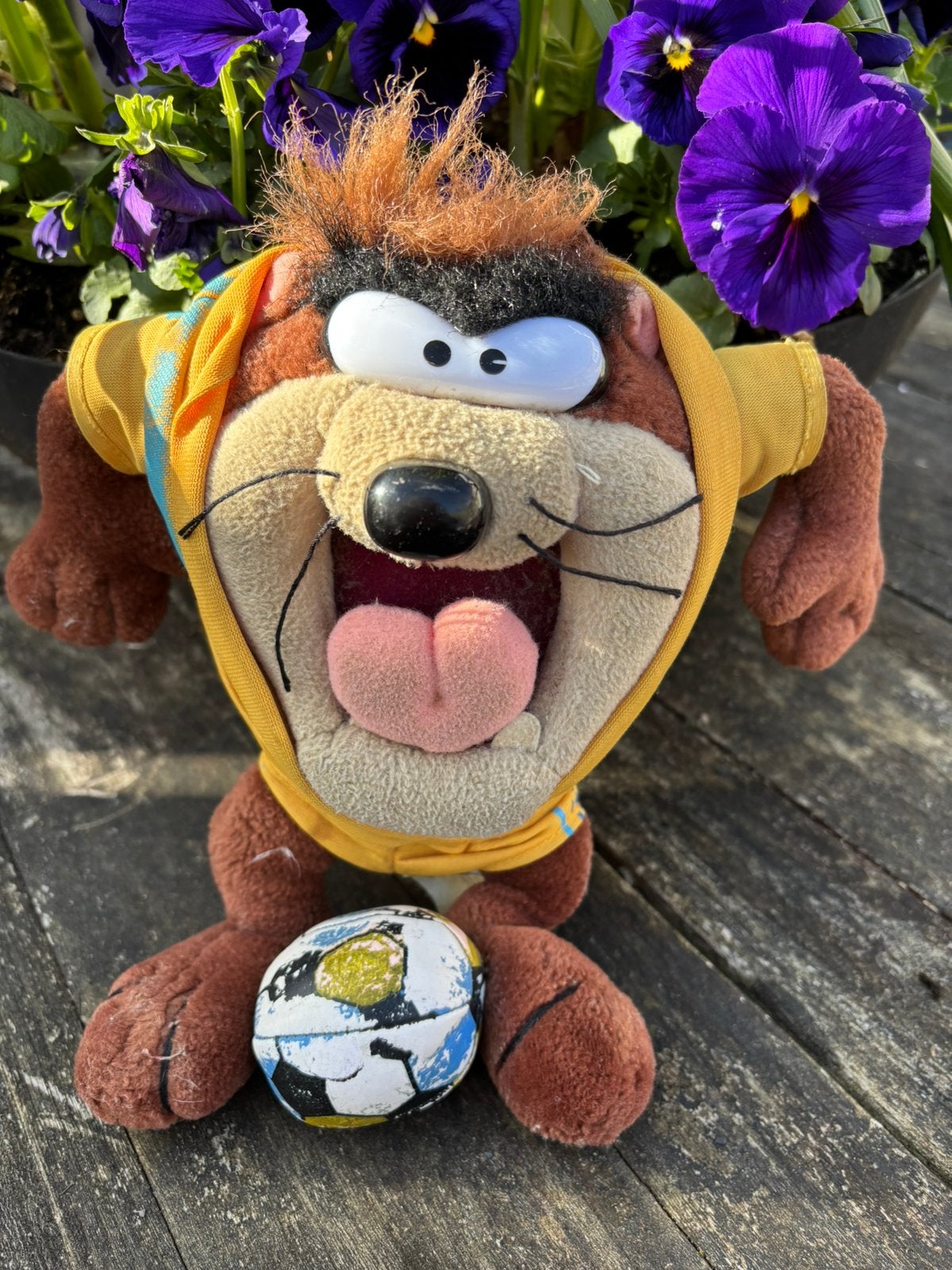 Tazz voetbal knuffel, Verzenden