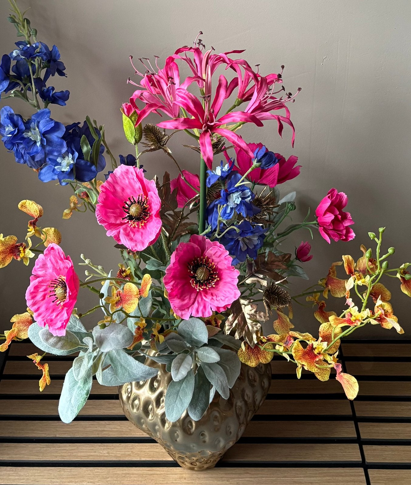 Vrolijk Compleet zijden bloemen boeket incl. Vaas - Tropisch, Binnen, Inclusief kunstbloemen, Www.discountfashioncorner.nl, 75 cm
