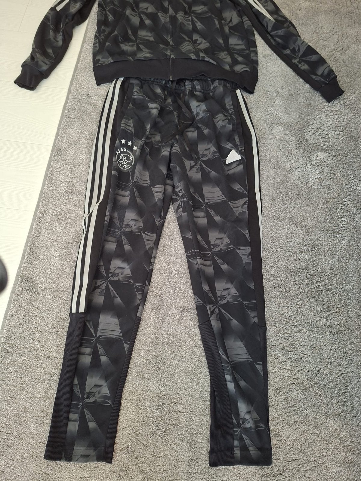 Adidas Ajax Trainingspak Zwart Maat M, Kleding | Dames, Sportkleding, Zo goed als nieuw, Overige typen, Maat 38/40 (M), Zwart