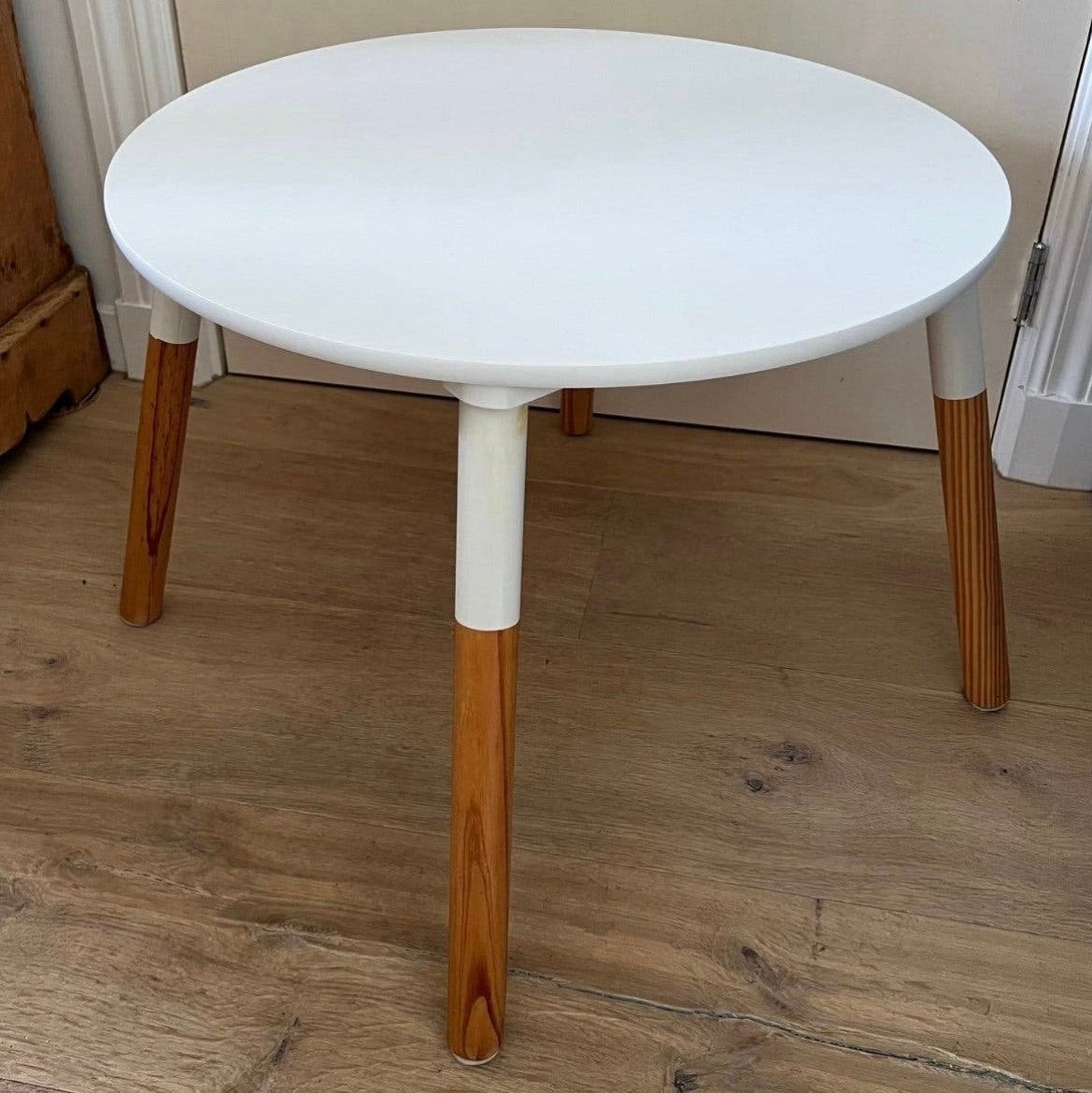 Ronde bijzettafel wit met houten poten, Ophalen, Minder dan 45 cm, Minder dan 55 cm, Rond