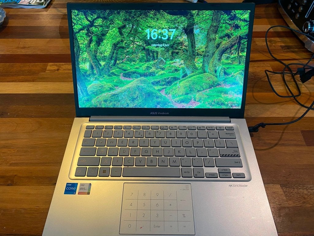 Asus Vivobook 2025, Computers en Software, Windows Laptops, Met videokaart, 2 tot 3 Ghz, Qwerty, ASUS