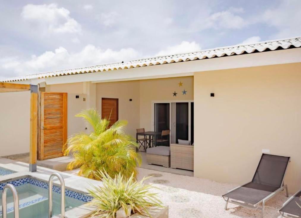 Huizen te koop curacao, Zwembad