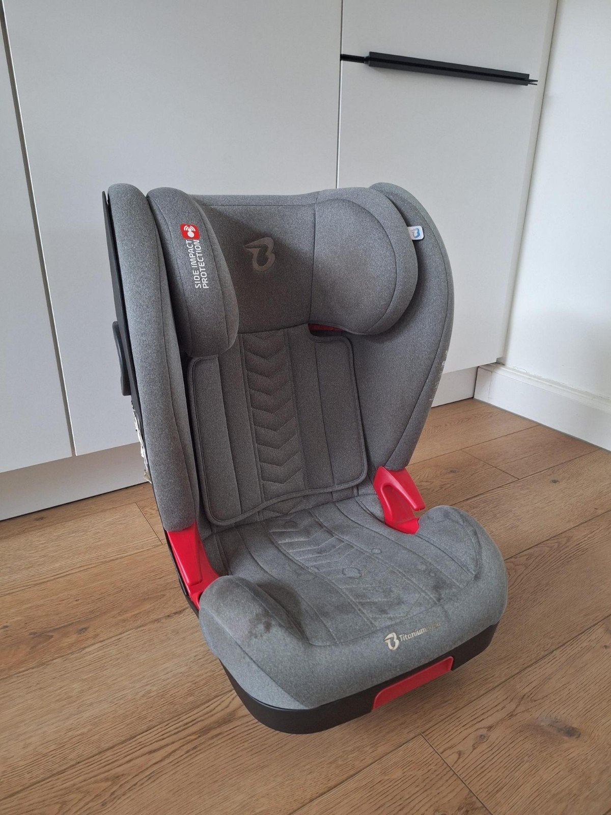 TitaniumBaby autostoel, groep 2-3, Ophalen, 15 t/m 36 kg, Overige merken, Autogordel