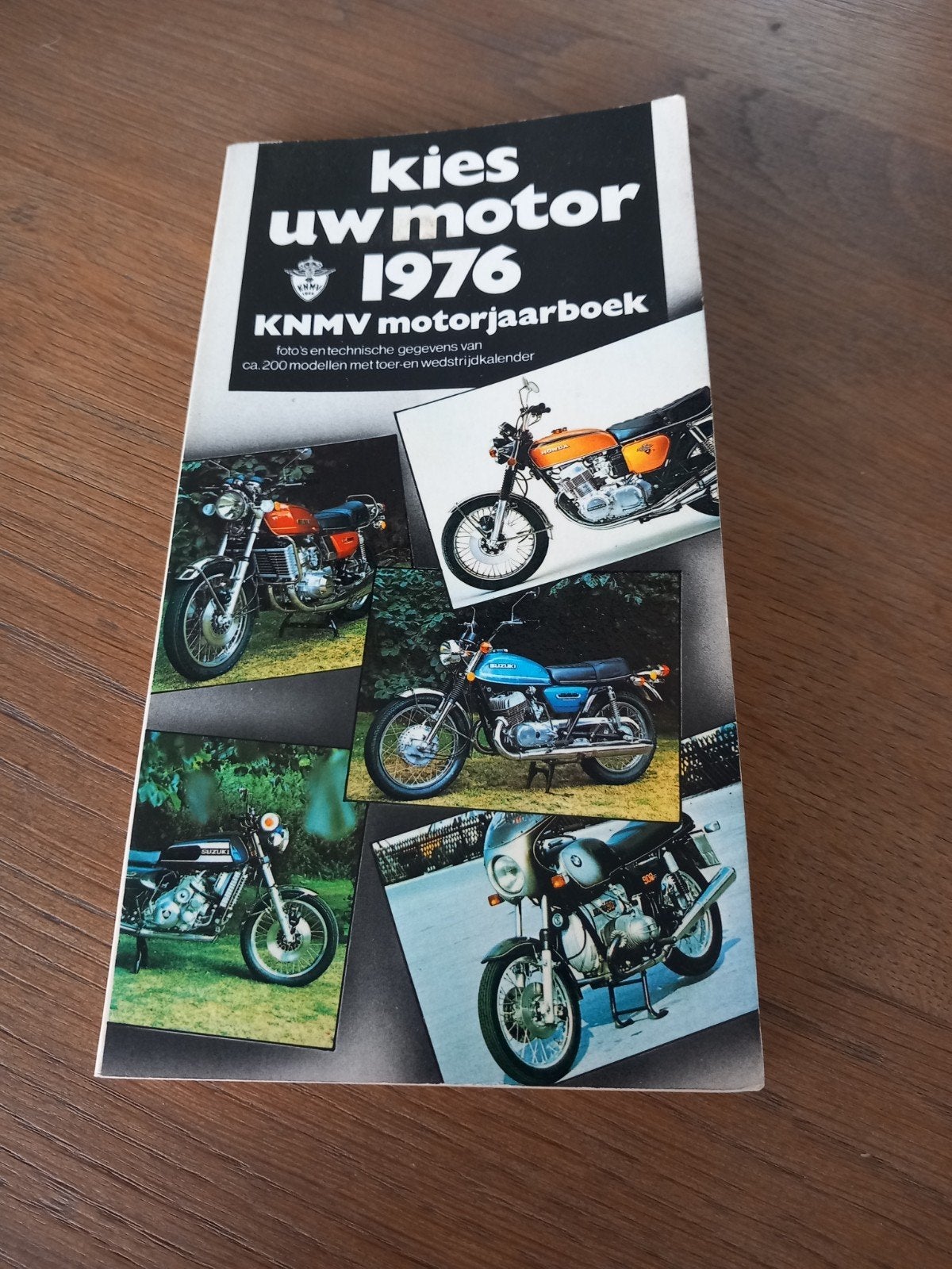 Kies uw motor 1976 KNMV motorjaarboek, Ophalen of Verzenden, Zo goed als nieuw, Algemeen