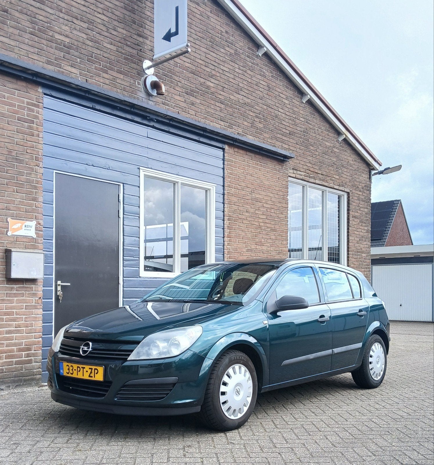 Opel Astra H 1.6 Essentia / Airco / Cruise Control / Bj.2004, Voorwielaandrijving, Zwart, 4 cilinders, 1165 kg