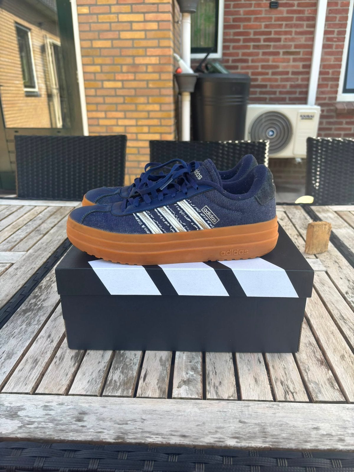 Adidas sneakers maat 40 . Nu 25,00 euro, Ophalen, Blauw, Sneakers of Gympen, Zo goed als nieuw
