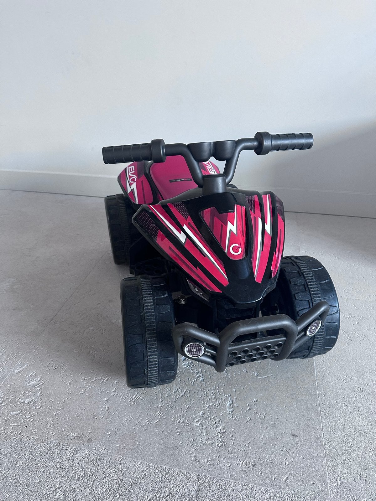 Elektrische kinderquad rood/zwart - Zo goed als nieuw, Ophalen, Zo goed als nieuw