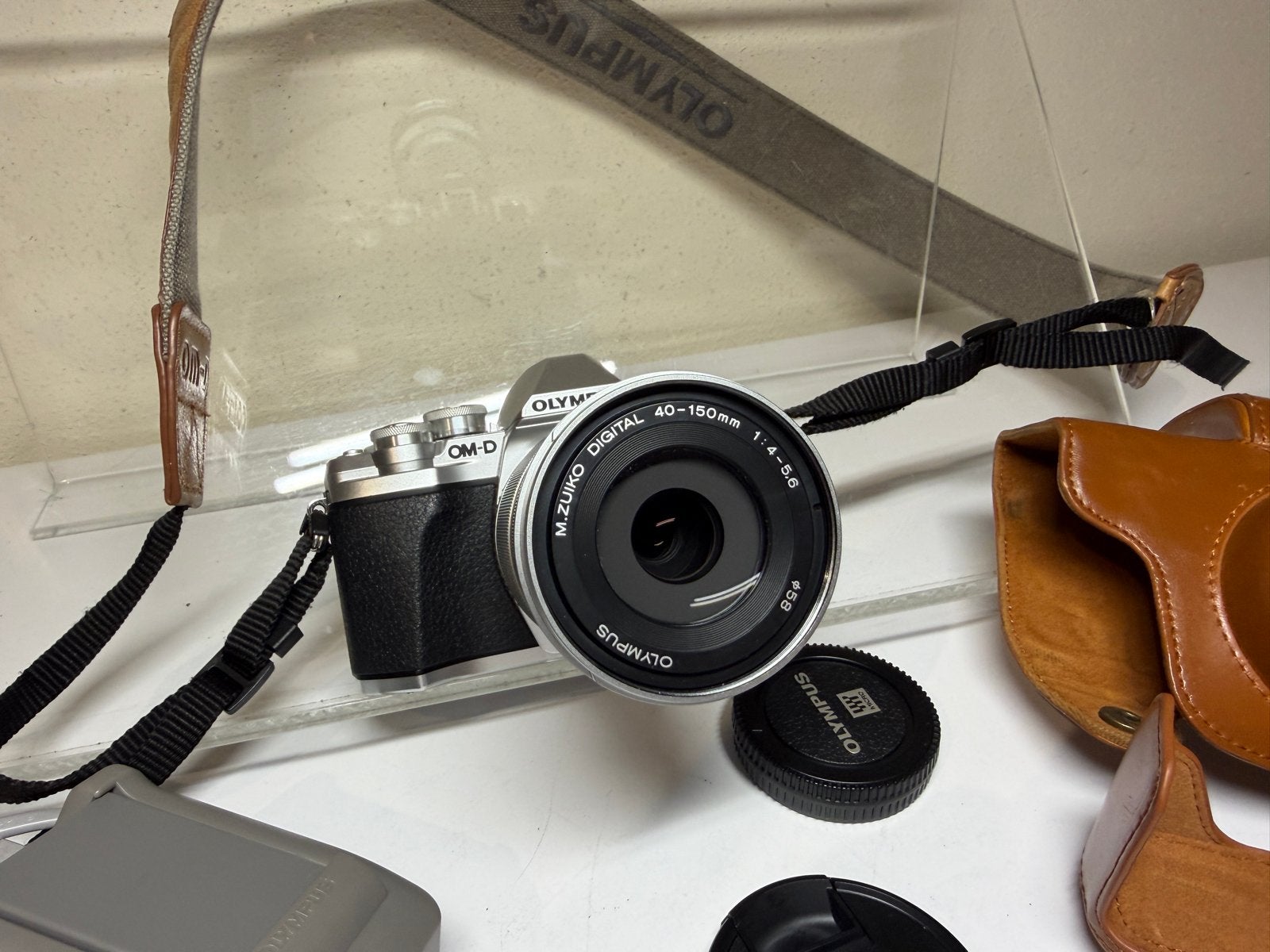 Olympus OM-D E-M10 Mark III systeemcamera met 40-150mm lens, Beeldstabilisatie, Ophalen of Verzenden, Zo goed als nieuw, Olympus