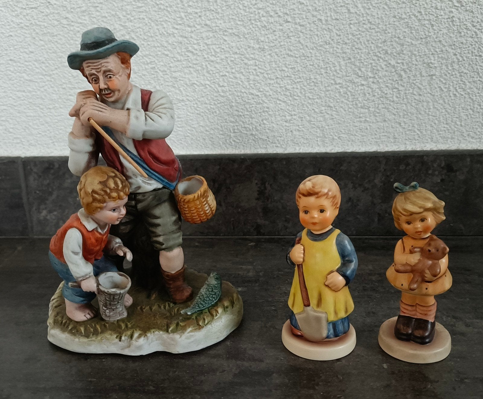 Goebel Hummel beeldjes - 3 stuks, 1996/1997, Verzamelen, Ophalen of Verzenden, Zo goed als nieuw, Hummel
