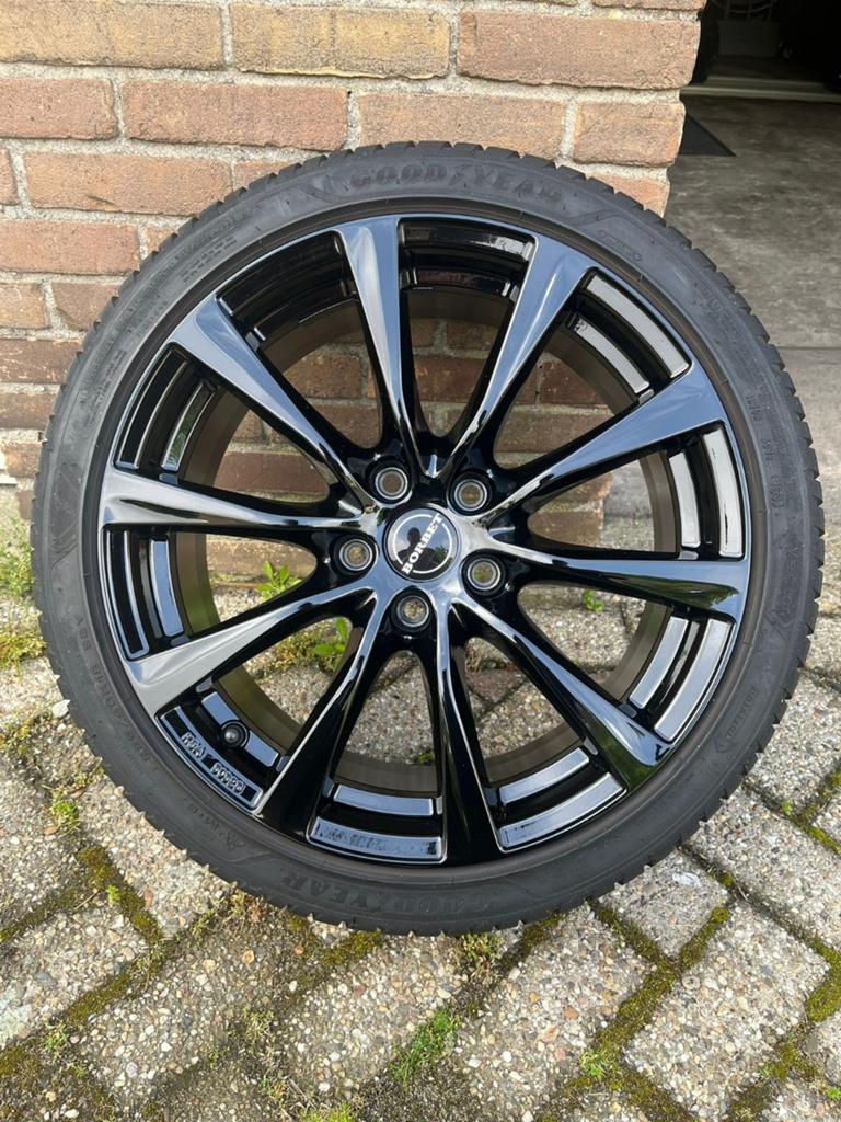 Borbet RE 10 spaaks Zwart 18 inch Volkswagen Golf all-season, Auto-onderdelen, Banden en Velgen, Ophalen, 18 inch, Gebruikt, Banden en Velgen