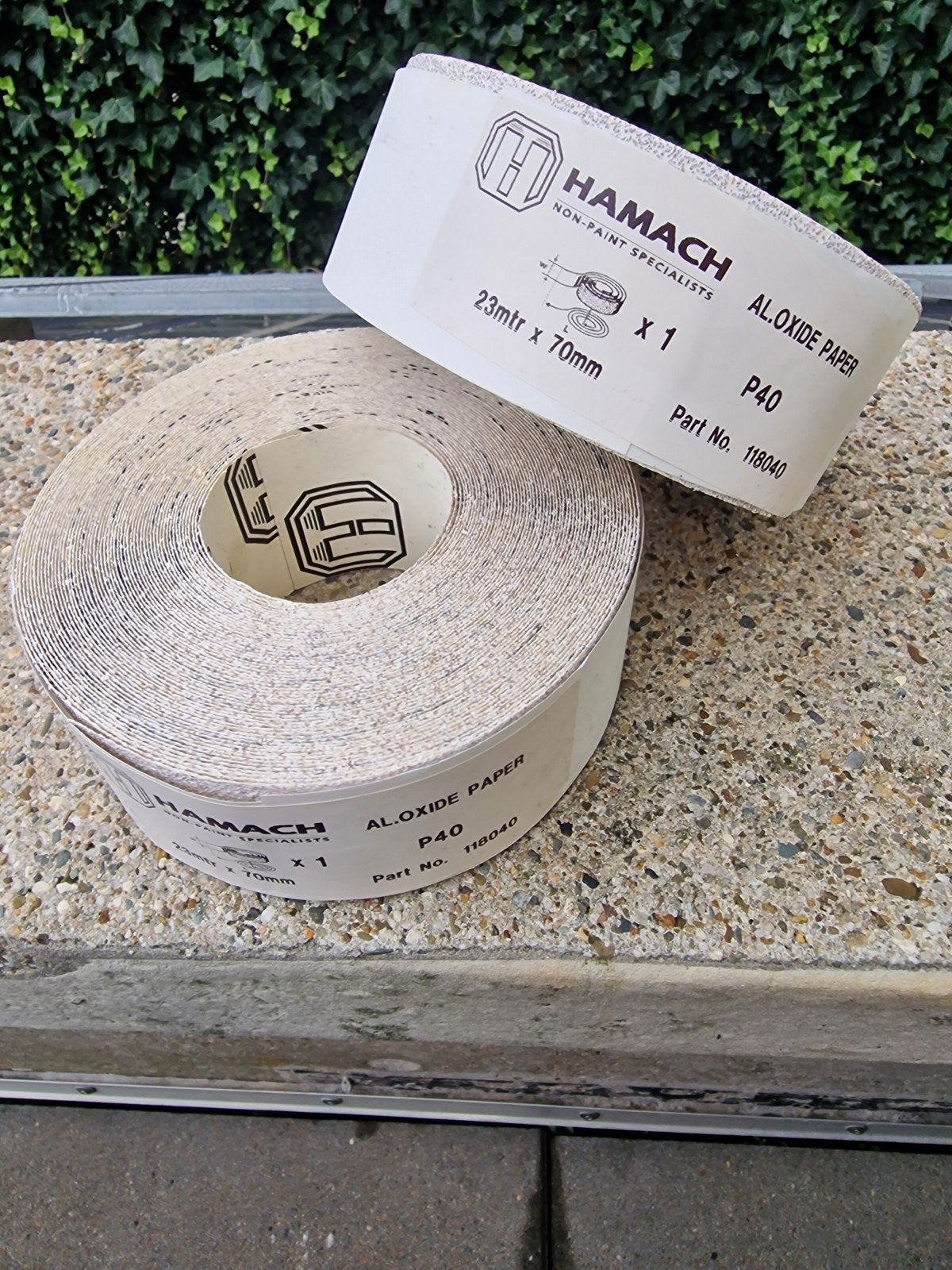 2 nieuwe rollen Hamach Dynamic Schuurpapier P40 – 70mm x 23m, Ophalen of Verzenden, Nieuw, Overige typen