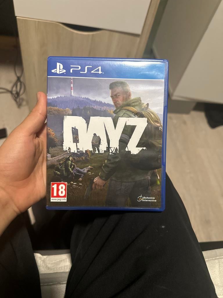 DayZ PS4 - Overleef de zombie-apocalyps, Spelcomputers en Games, Games | Sony PlayStation 4, Online, Vanaf 18 jaar, Zo goed als nieuw
