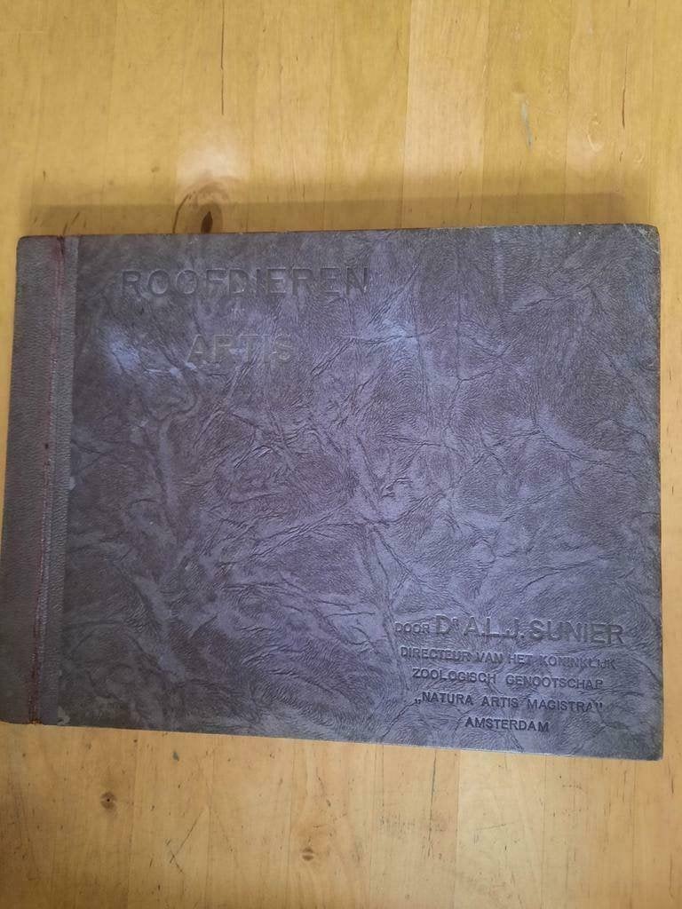 ROOFDIEREN IN ARTIS - UITGAVE KAHREL THEE - 1932 - ALBUM, Boeken, Prentenboeken en Plaatjesalbums, Ophalen of Verzenden, Gelezen