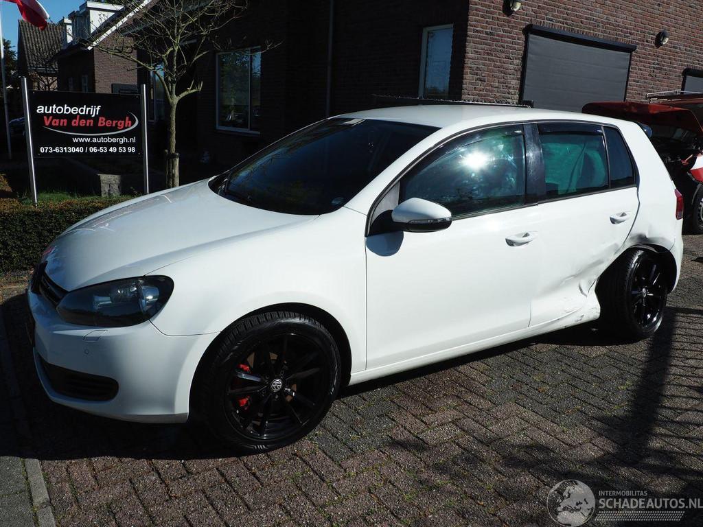 Volkswagen Golf 1.8 TSI Comfortline (bj 2010), Auto diversen, Schadeauto's, Volkswagen, Wit, Handgeschakeld, Benzine