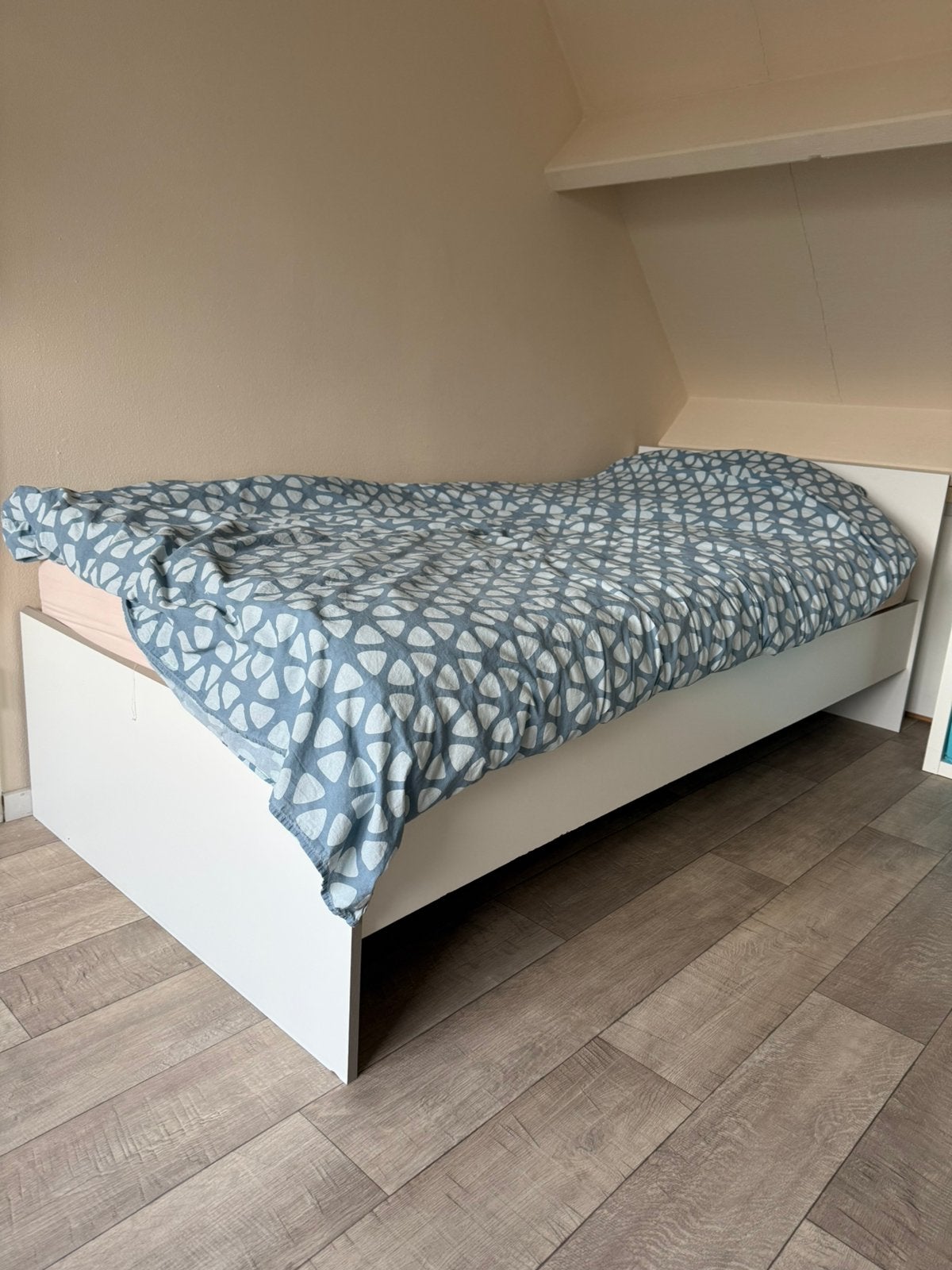 Nette 1 persoons bed, Ophalen, 90 cm, Eenpersoons, Zo goed als nieuw