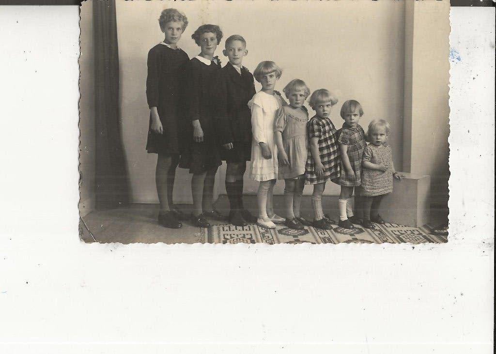 Poeldijk Onbekend 7 zussen en 1 broer Fotokaart nov 1941, Ophalen of Verzenden, 1940 tot 1960, Ongelopen, Zuid-Holland