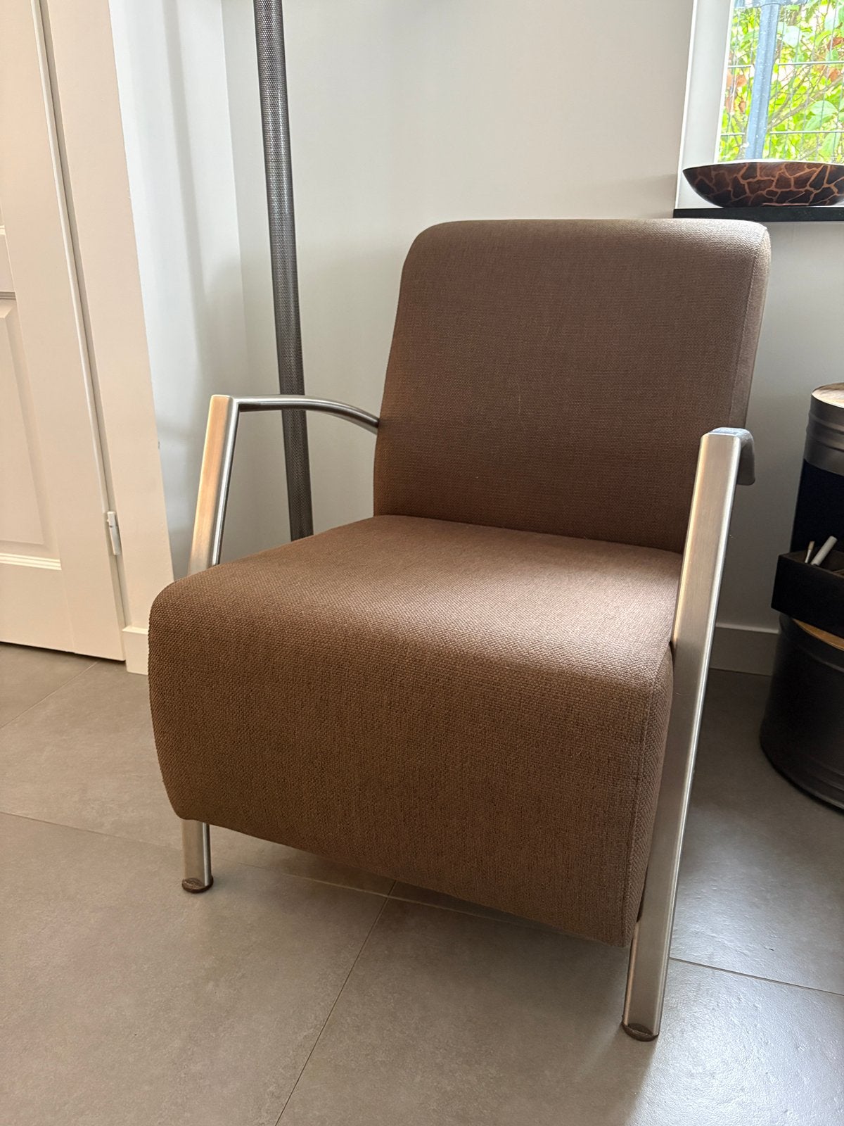 2 kuipstoelen (stof, bruin), Huis en Inrichting, Fauteuils, Ophalen, Minder dan 75 cm, Zo goed als nieuw, Stof