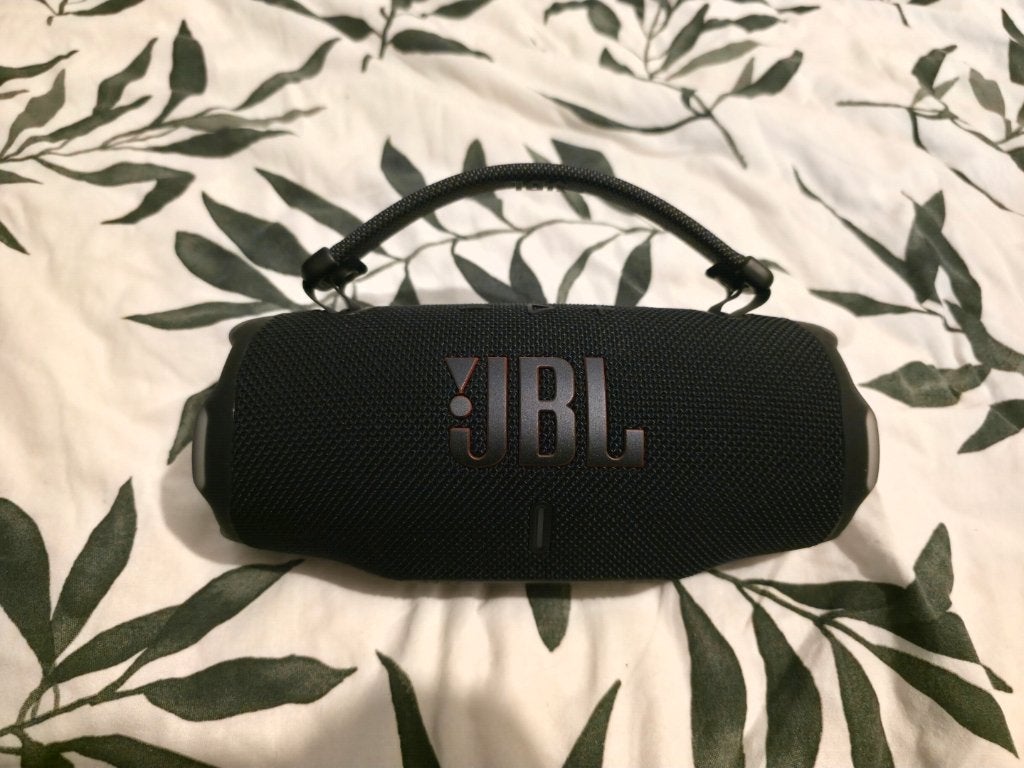 Jbl Charge 6, Audio, Tv en Foto, JBL, Overige typen, Ophalen of Verzenden, Zo goed als nieuw