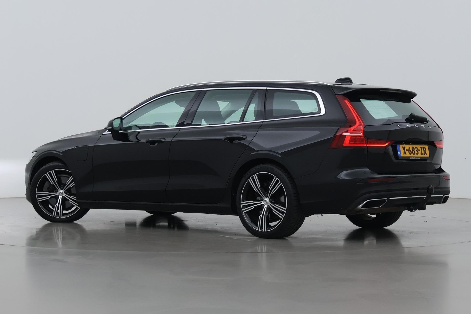 Volvo V60 2.0 T6 Twin Engine AWD Inscription | ACC | Trekhaa, Auto's, Gebruikt, 4 cilinders, Vierwielaandrijving, Hybride Elektrisch/Benzine