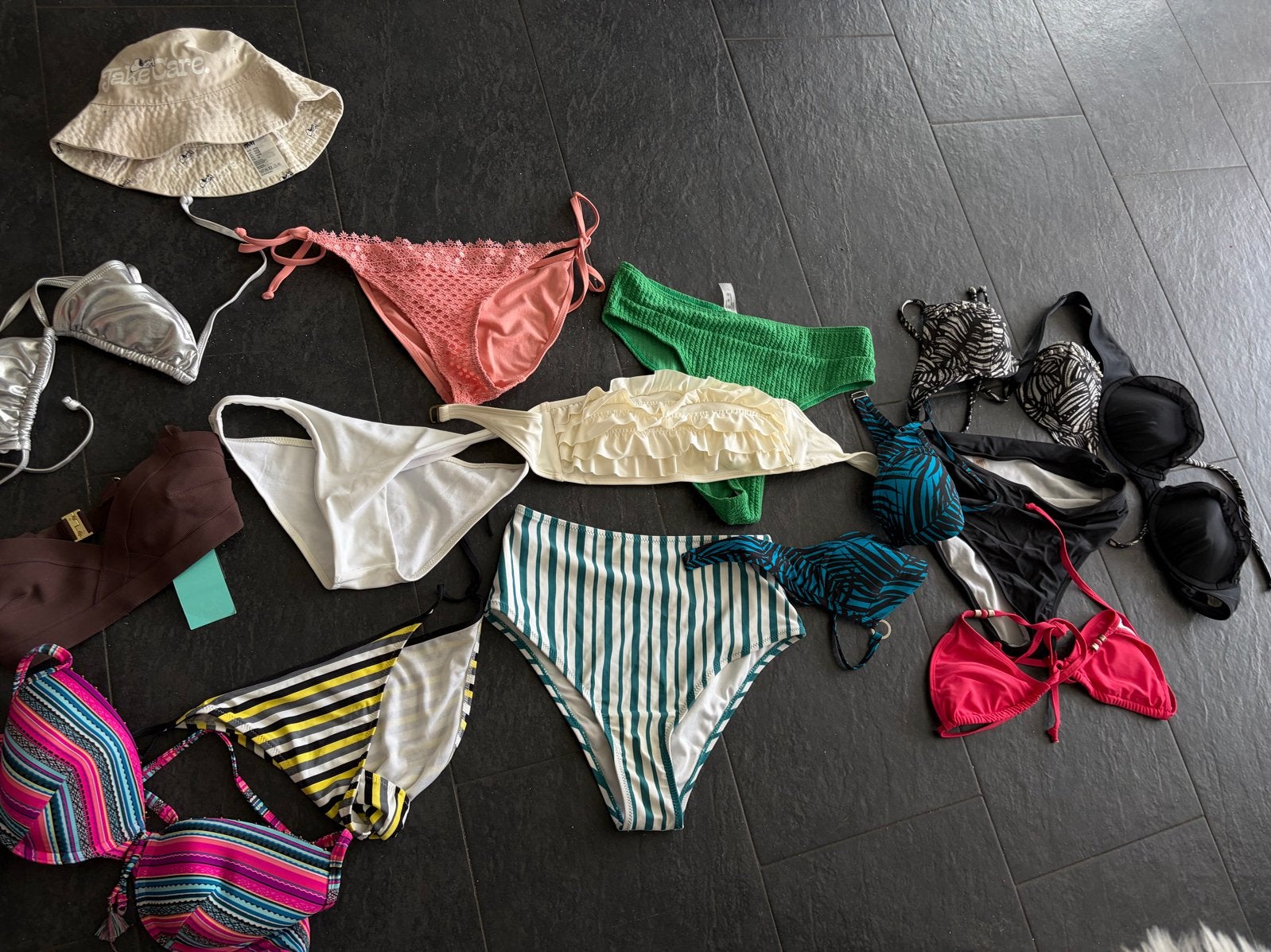 Grote collectie bikini's en zwemkleding, Ophalen of Verzenden, Gedragen, Meerkleurig, Bikini