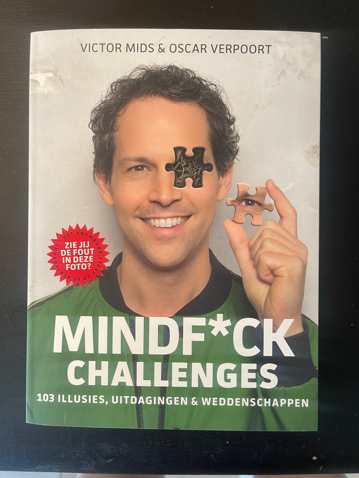 Mindf*ck Challenges - Victor Mids & Oscar Verpoort, Boeken, Ophalen of Verzenden, Zo goed als nieuw, Overige onderwerpen
