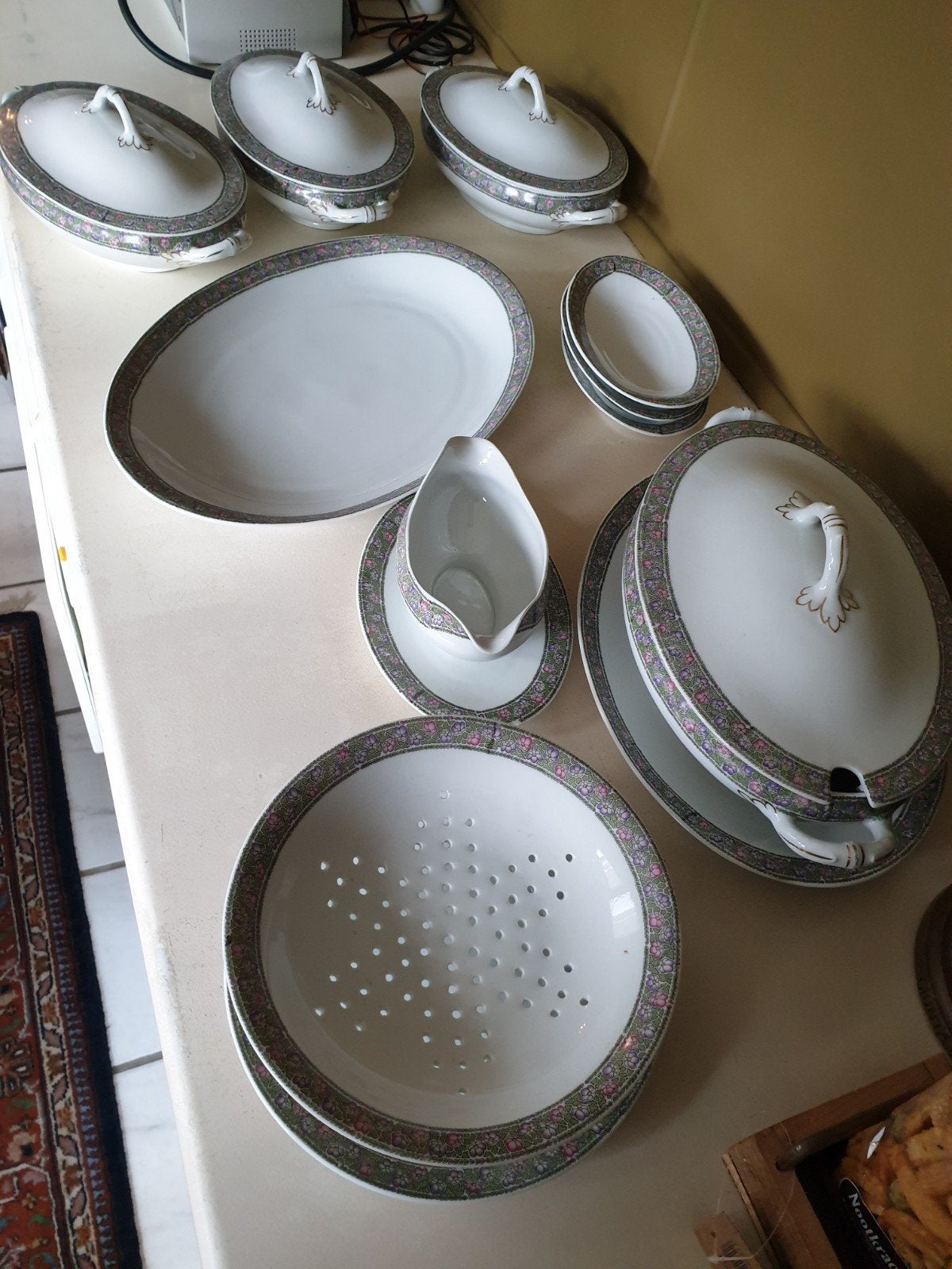 Porseleinen servies (A.Scholten Apeldoorn), Ophalen